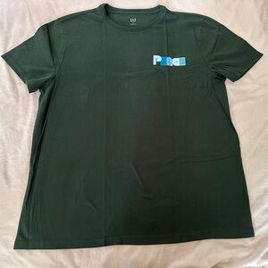 GAP Green and Blue Short Sleeve Tee